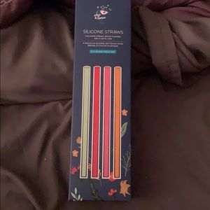 Chic & Tonic Set of 4 Silicone Straws